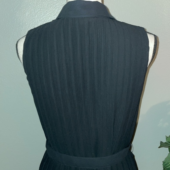 ABERCROMBIE AND FITCH FOLDS BLOUSE. - Picture 7 of 10